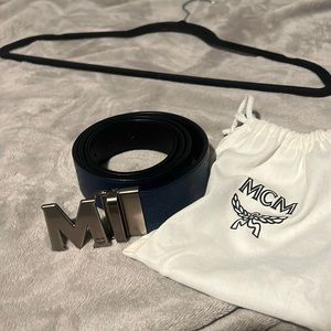 MCM reversible belt